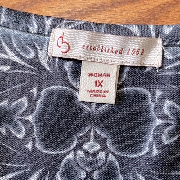 cb established 1962 women’s l/sleeve  top paisley design front and sleeves 1X - Picture 8 of 13